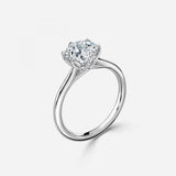 Round Cut Diamond Engagement Ring